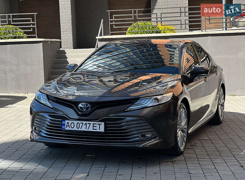 Toyota Camry 2020