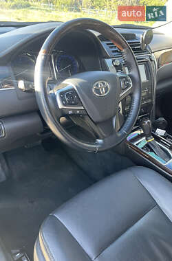 Седан Toyota Camry 2017 в 