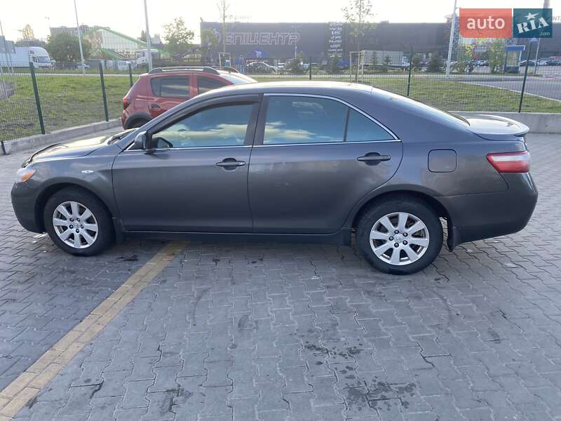 Седан Toyota Camry 2007 в Києві