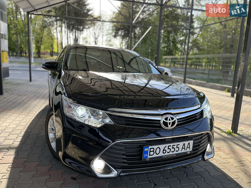 Седан Toyota Camry 2014 в 