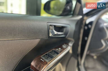 Седан Toyota Camry 2014 в 