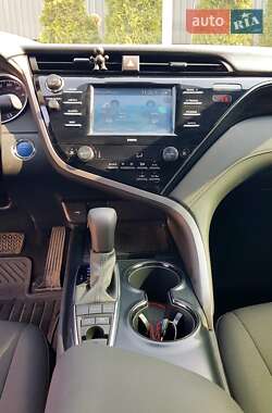 Седан Toyota Camry 2020 в 