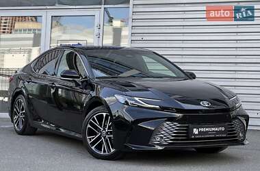 Седан Toyota Camry 2024 в 