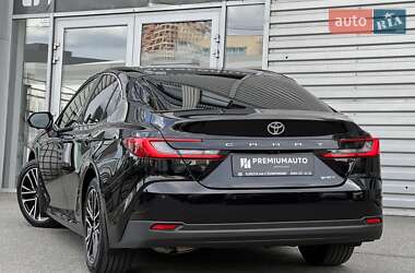 Седан Toyota Camry 2024 в 