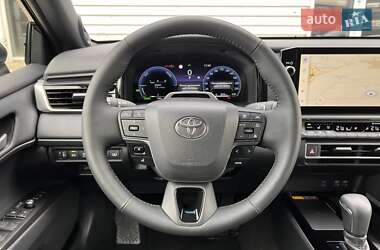 Седан Toyota Camry 2024 в 