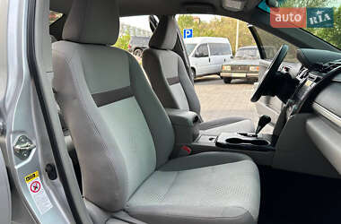 Седан Toyota Camry 2014 в 
