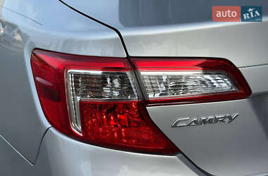 Седан Toyota Camry 2014 в 