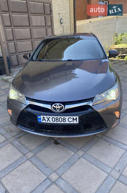 Седан Toyota Camry 2016 в 