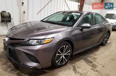 Toyota Camry 2019