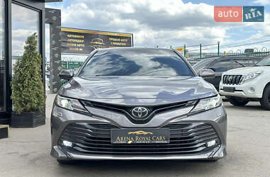 Седан Toyota Camry 2018 в 
