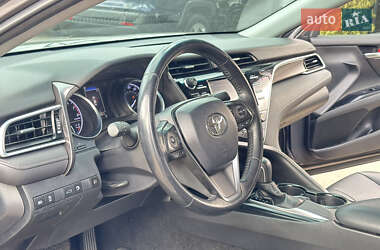Седан Toyota Camry 2018 в 