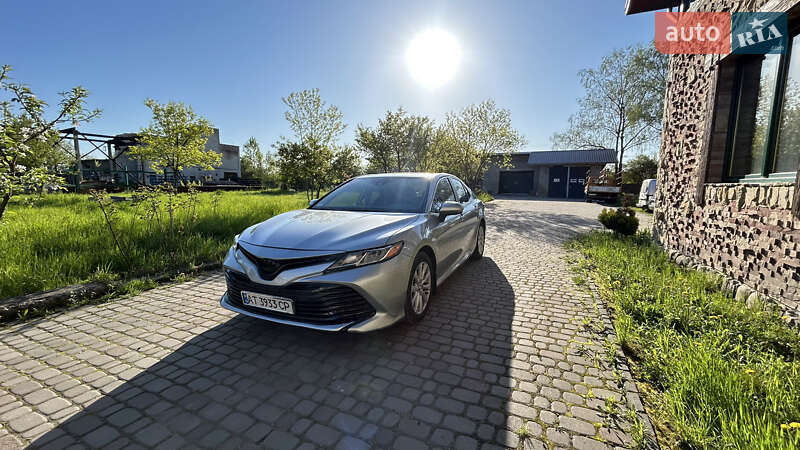 Седан Toyota Camry 2019 в Коломиї