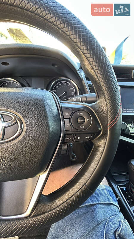 Седан Toyota Camry 2019 в Коломиї