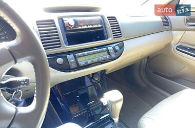 Седан Toyota Camry 2005 в Кропивницькому