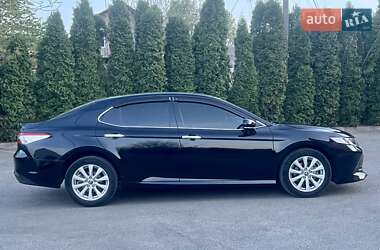 Седан Toyota Camry 2018 в 