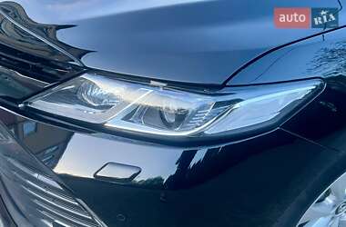 Седан Toyota Camry 2018 в 