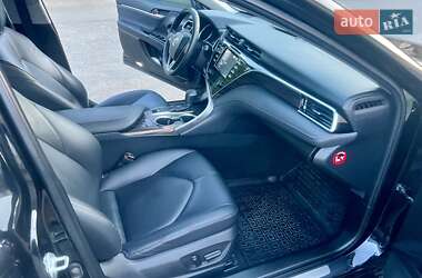 Седан Toyota Camry 2018 в 