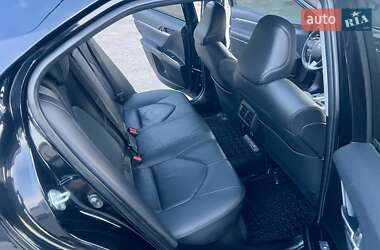 Седан Toyota Camry 2018 в 