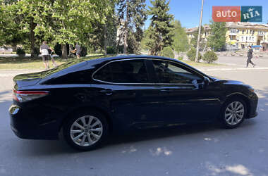 Седан Toyota Camry 2017 в 