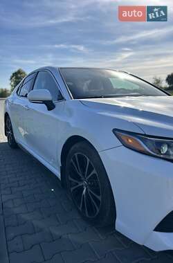 Седан Toyota Camry 2020 в 