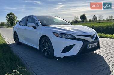 Седан Toyota Camry 2020 в 