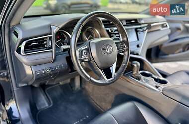 Седан Toyota Camry 2017 в 