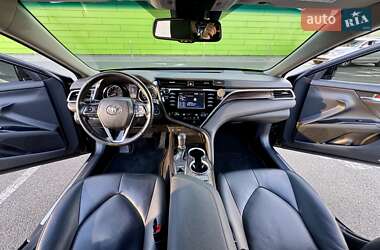 Седан Toyota Camry 2017 в 