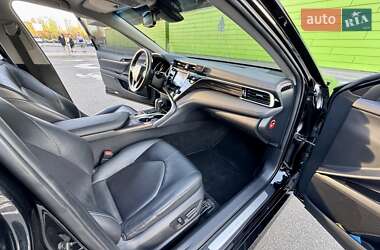 Седан Toyota Camry 2017 в 