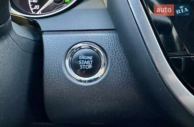 Седан Toyota Camry 2017 в 