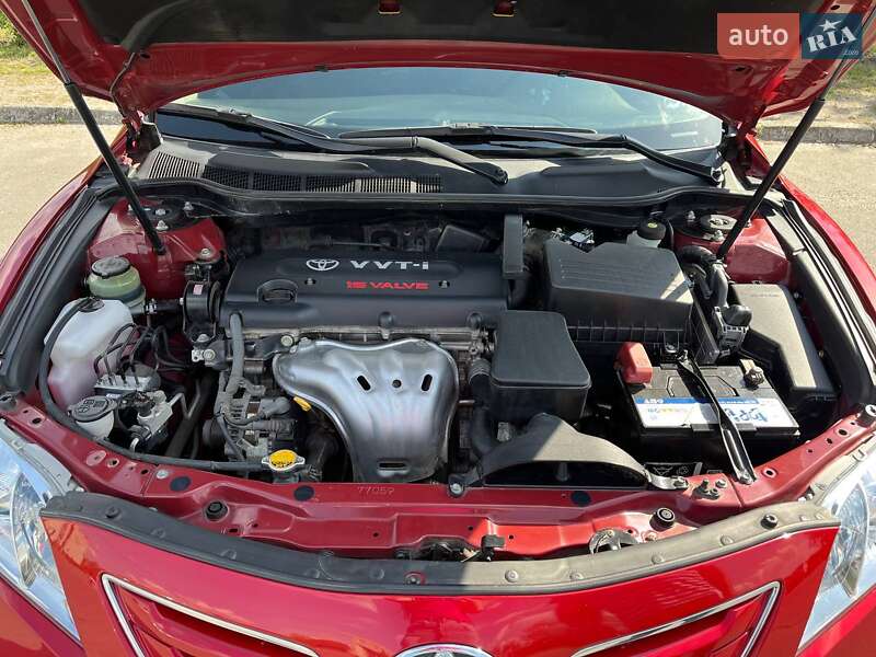 Седан Toyota Camry 2008 в Нетешине