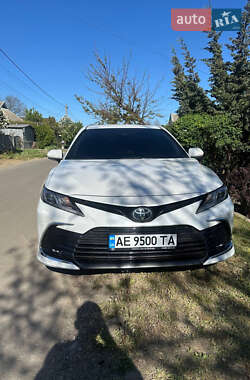 Седан Toyota Camry 2022 в Соленом