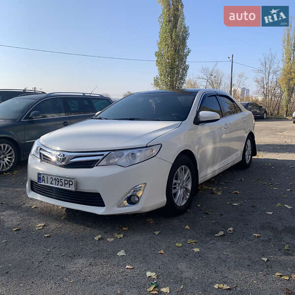 Седан Toyota Camry 2013 в Белой Церкви