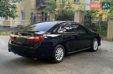 Седан Toyota Camry 2012 в 