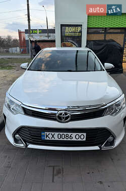 Седан Toyota Camry 2015 в Харькове
