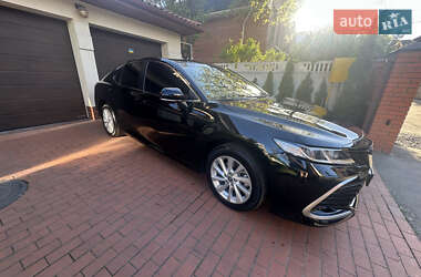 Седан Toyota Camry 2024 в 