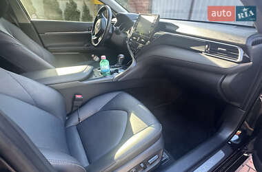 Седан Toyota Camry 2024 в 