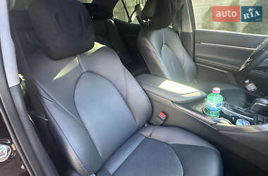 Седан Toyota Camry 2024 в 