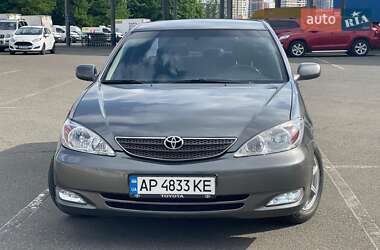 Седан Toyota Camry 2003 в Киеве