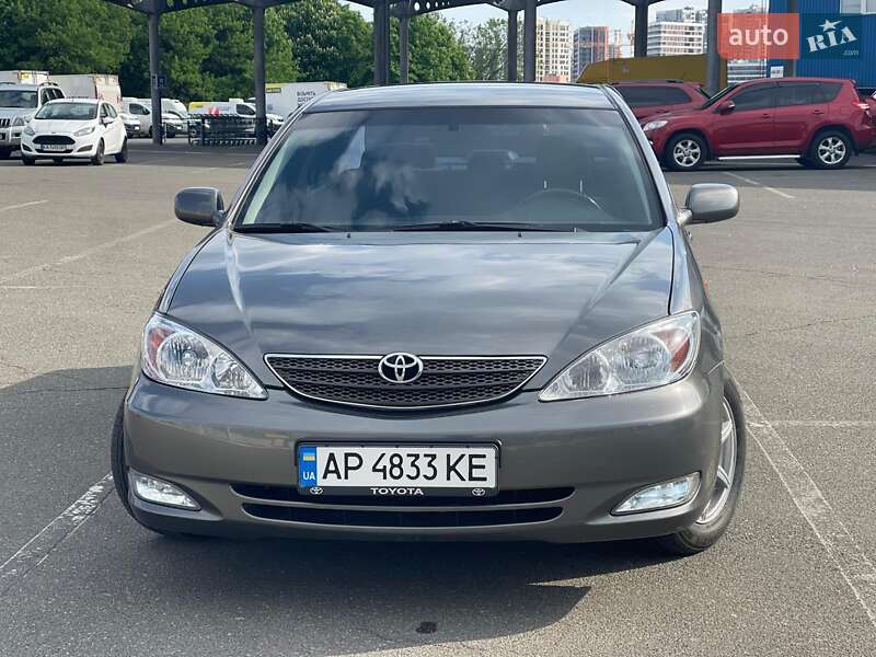 Седан Toyota Camry 2003 в 