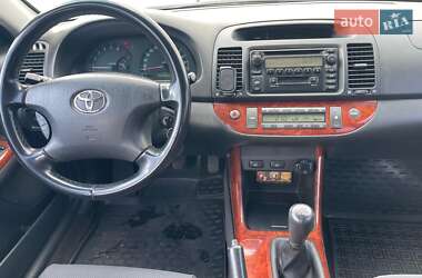 Седан Toyota Camry 2003 в 