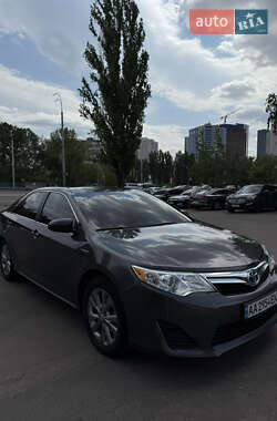 Седан Toyota Camry 2012 в 