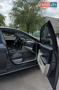 Седан Toyota Camry 2012 в 
