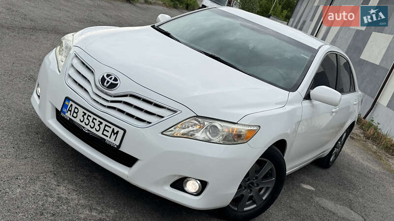 Седан Toyota Camry 2011 в Вінниці