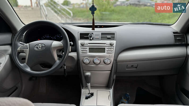 Седан Toyota Camry 2011 в Вінниці