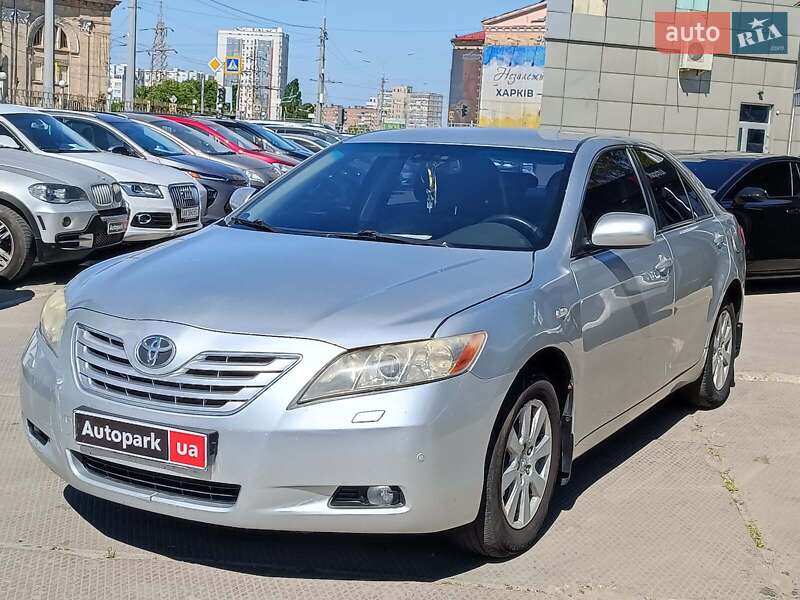 Седан Toyota Camry 2006 в 