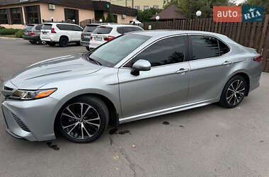 Седан Toyota Camry 2018 в 