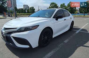Седан Toyota Camry 2022 в Києві