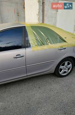 Седан Toyota Camry 2004 в 