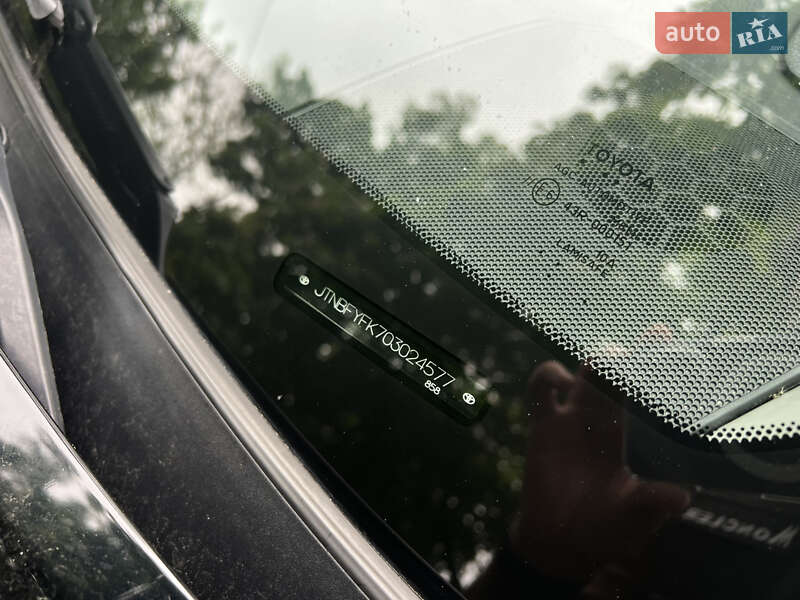 Седан Toyota Camry 2013 в Киеве