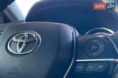 Седан Toyota Camry 2019 в 